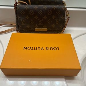 Vintage lv crossbody bag